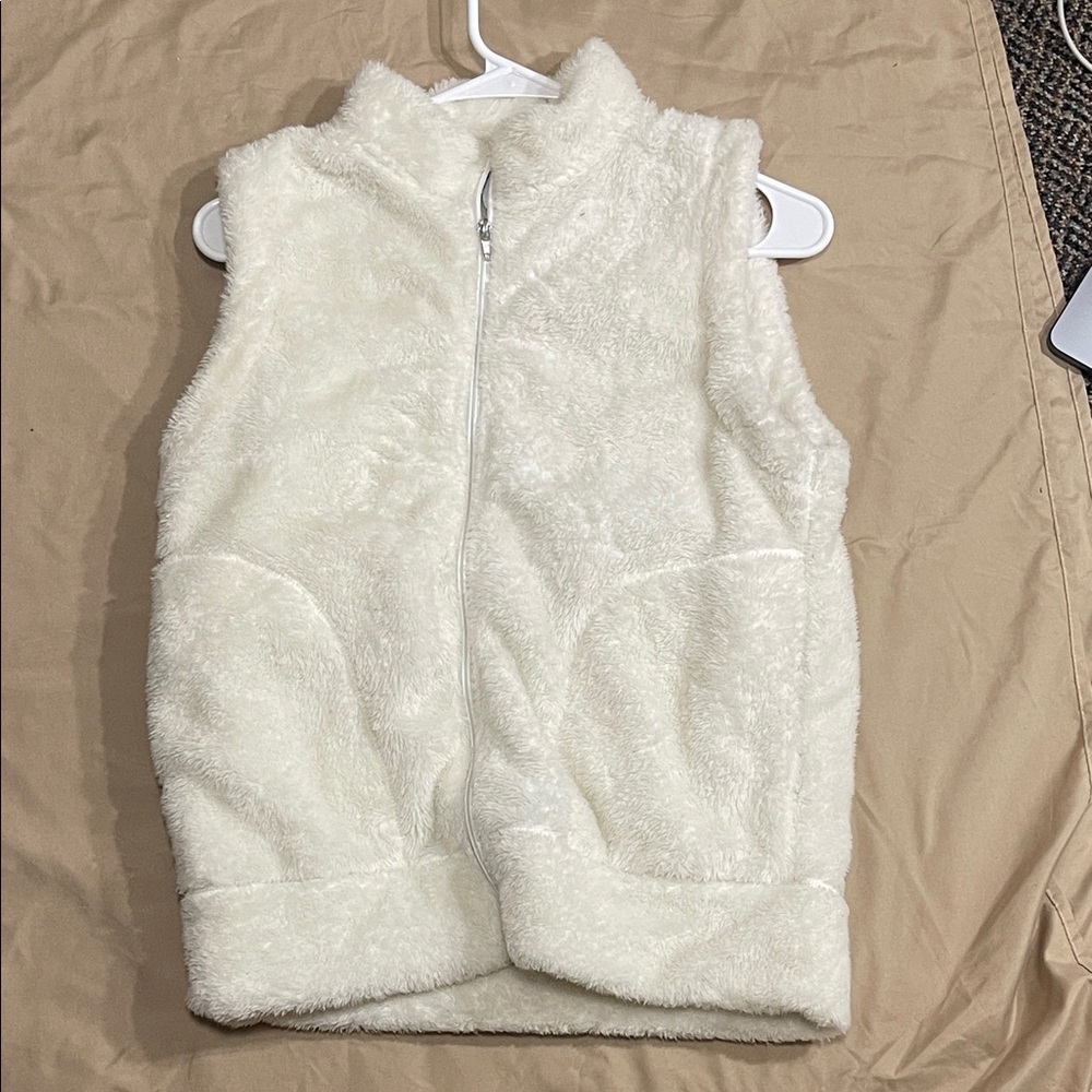 Champion Cream Fuzzy Vest - Picture 1 of 2